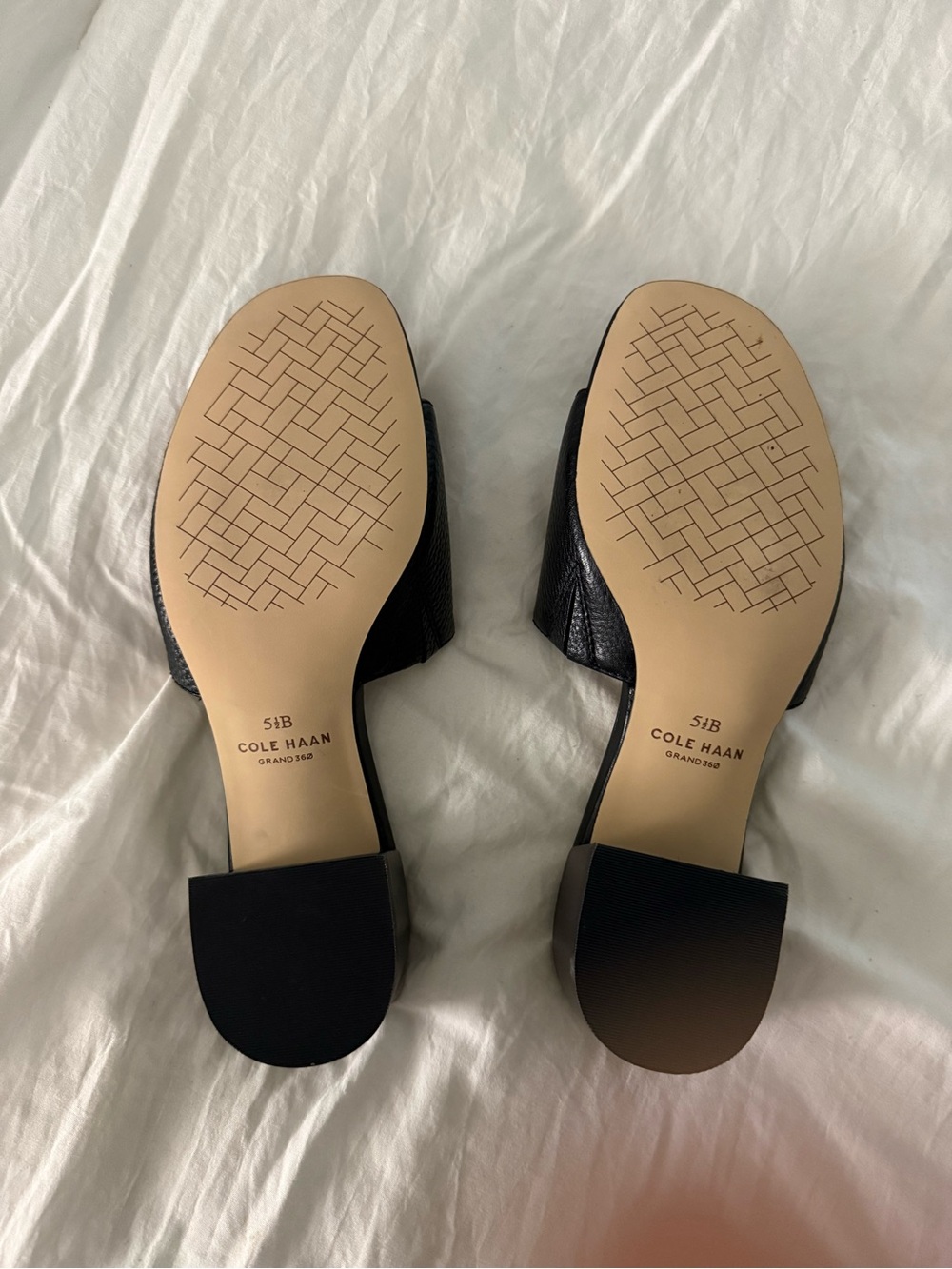 COLE HAAN CALLI BLOCK HEEL LEATHER SANDAL - Picture 2 of 5